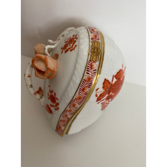 White Herend Chinese Bouquet Rust Lidded Bon Bon Box For Sale - Image 8 of 8
