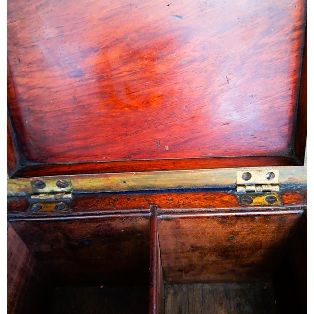 Small Victorian Travel Box in Mahogany and Brass, 1800s For Sale - Image 5 of 14