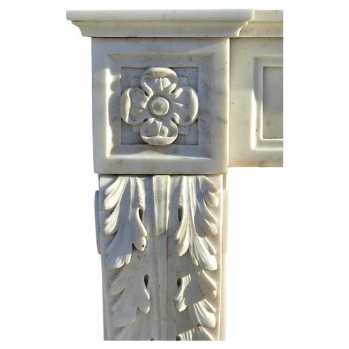 Baroque Early 19th Century Fireplace in Italian Carrara Marble For Sale - Image 3 of 9