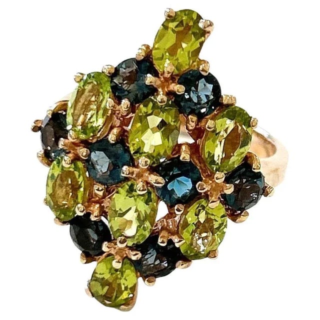Bochic “Orient” Blue Topaz and Green Peridot Cocktail Ring 18K Gold and Silver, Size 7 For Sale