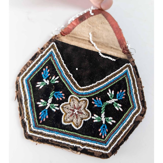 Late 19th Century 19th Century Native American Indian Iroquois Beaded Bag For Sale - Image 5 of 11