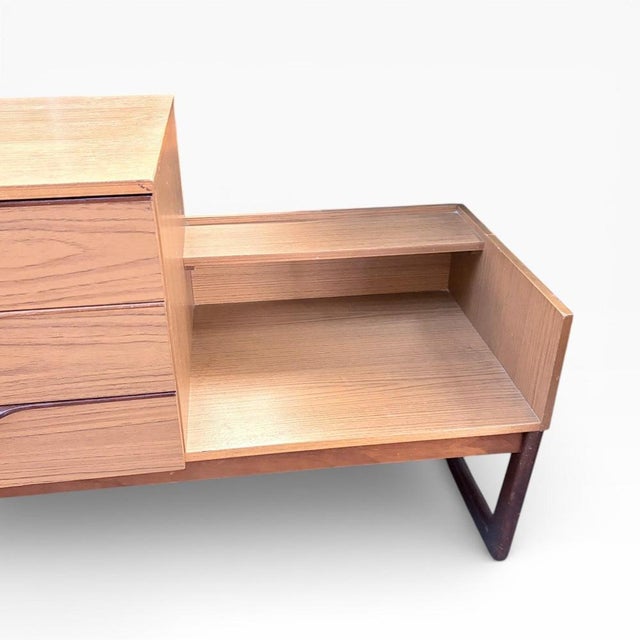 Mid-Century Drawer Storage Bench in Teak and Formica from Europa, 1960s For Sale - Image 4 of 10