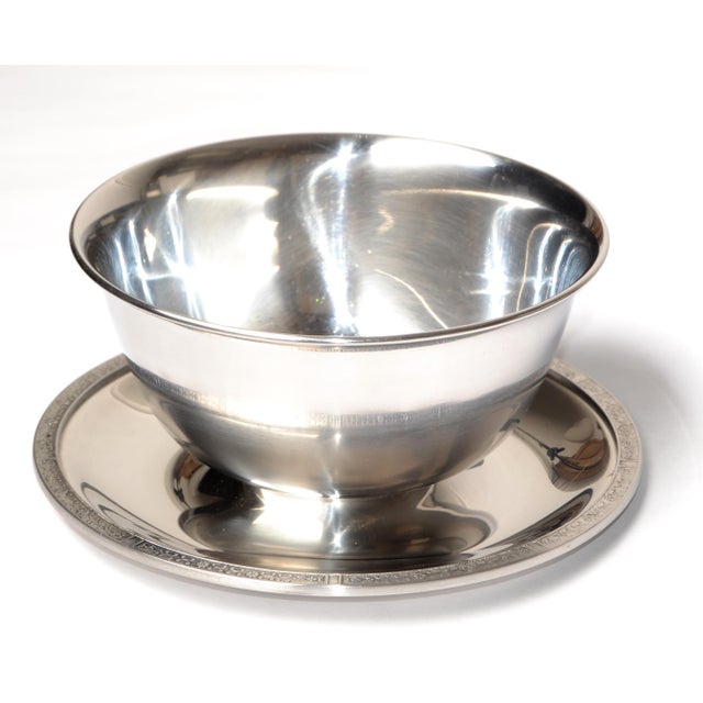 Oneida 1969 Vintage Stainless Steel Attached Plate Egg Bowl Gravy Boat Hollowware Marked For Sale - Image 4 of 12