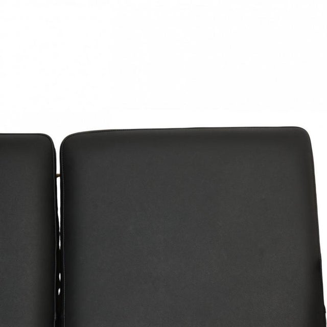 GE290 3-Seater Sofa in Black Leather and Soap-Treated Oak by Hans J. Wegner, 1990s For Sale - Image 6 of 18