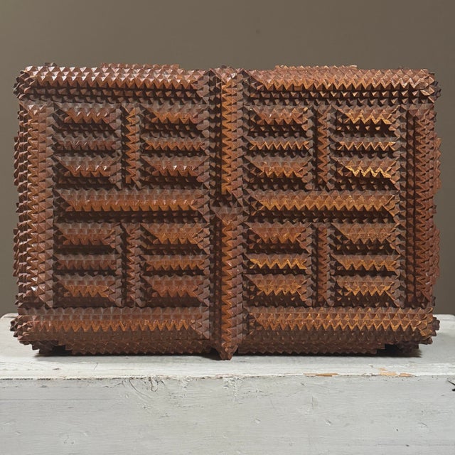 Rustic Antique Primitive Chip-Carved Lidded Tramp Art Box on Stacked Pedestal Feet (C. 1936) For Sale - Image 3 of 10