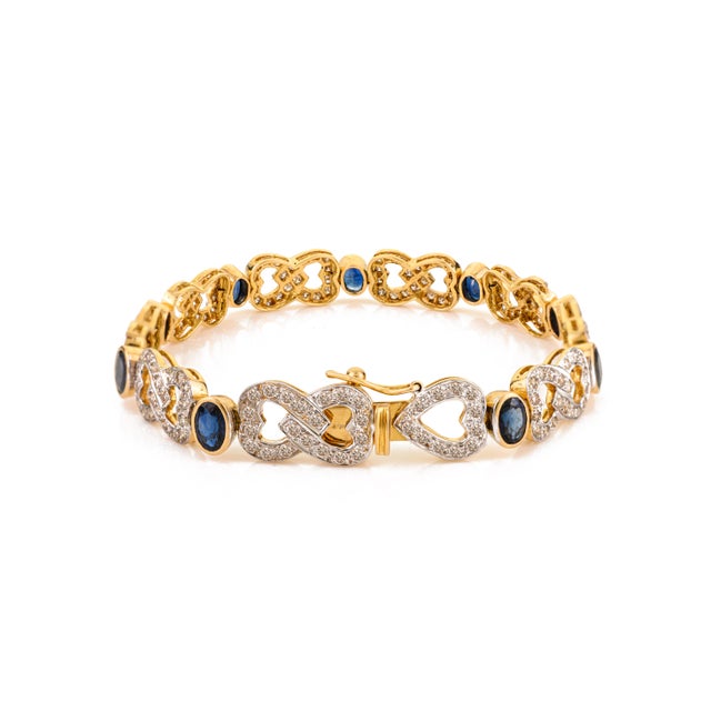 Metal VRJewels Royal 7.22Ct Blue Sapphire and 2.8Ct Diamond Heart Link Bracelet in 18k Gold For Sale - Image 7 of 13
