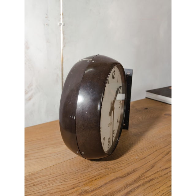 Double-Sided Bakelite Slave Clock with Wall Bracket from Gents of Leicester, England, 1940s For Sale - Image 6 of 13