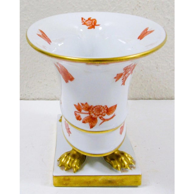 White 1940s Herend Porcelain Claw Footed Hand Painted Chinese Bouquet Rust Apponyi Orange Vase For Sale - Image 8 of 16
