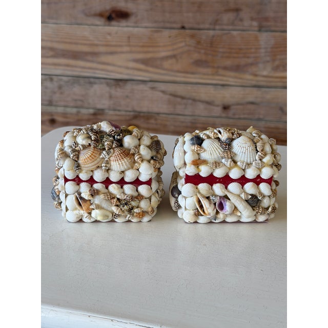Late 20th Century Pair of Vintage Shell Encrusted Velvet Lined Trinket or Ring Boxes For Sale - Image 5 of 11