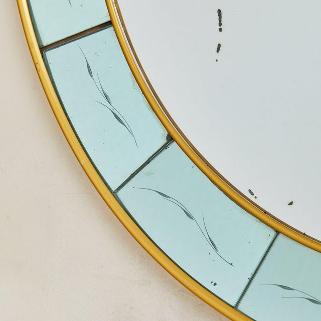 Italian Brass + Etched Glass Round Wall Mirror Attributed to Cristal Arte, 1960s For Sale In Chicago - Image 6 of 10