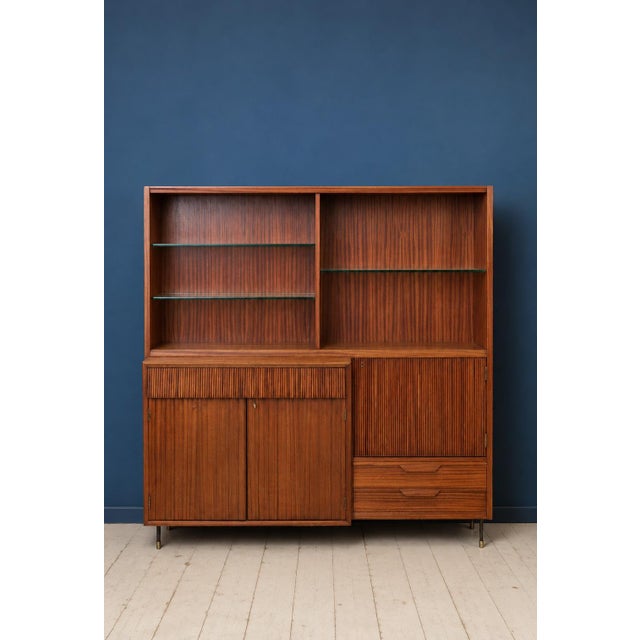 Mid-Century Modern Italian Bookcase in Striped Mahogany, 1950s For Sale - Image 9 of 9