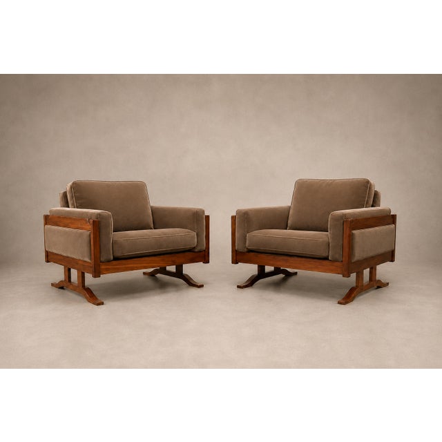 Mid-Century Modern Brazilian Modern Pair of Armchairs in Caviúna and Mushroom-Taupe Mohair, Novo Rumo, 1960s For Sale - Image 3 of 18