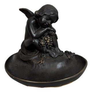 Neoclassical Bronze Vide-Poche Depicting Winged Putto with Grapes, 20th Century For Sale