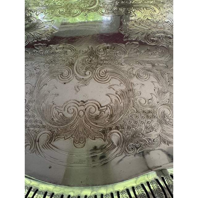 Antique Early 20th Century Rococo Style Large Footed Butler by Crown Silver Co. For Sale In Birmingham - Image 6 of 18