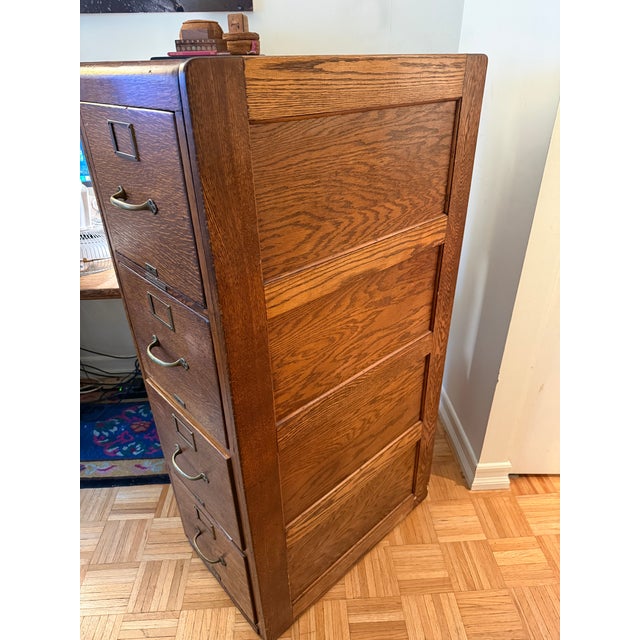 1920s Tiger Oak 4 Drawer File Cabinet (Library Bureau Sole Manufacturer) For Sale In New York - Image 6 of 11