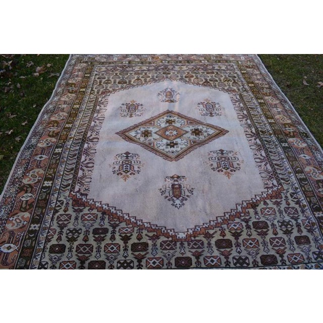 Farmhouse Kitchen Vintage Mid Century Turkish Oushak Rug 6.7 X 9.3 Ft. For Sale In Philadelphia - Image 6 of 9