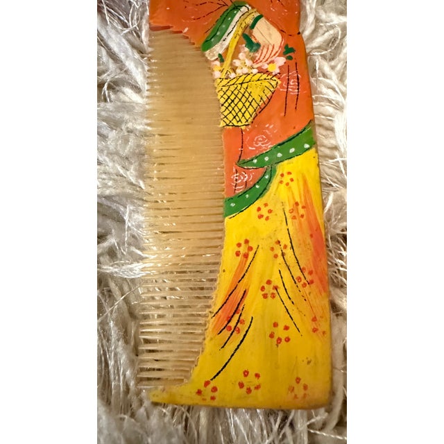 1940s Vintage Hand Painted Figural Vanity Combs, Pair, Japanese Celluloid Boudoir Decor, 1930s-1950s For Sale - Image 5 of 10