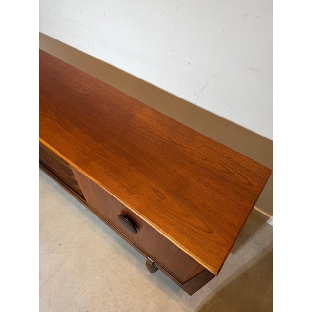 Mid-Century Modern Teak Sideboard from Elliotts of Newbury, United Kingdom, 1960s For Sale - Image 6 of 10