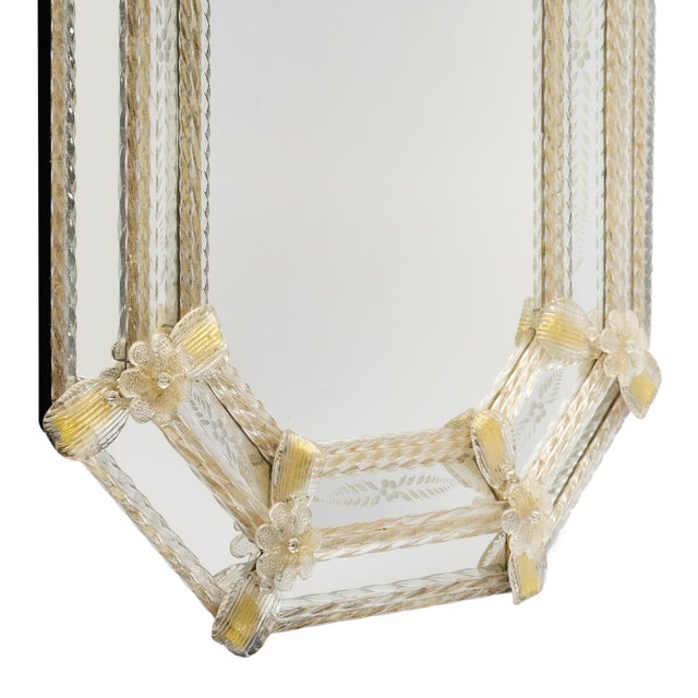 Venetian Etched Glass Octagonal Mirror With Floral and Ribbon Details, Circa 1940 For Sale In Austin - Image 6 of 9