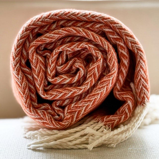 Shabby Chic Marina Throw Jacquard Collection, Coral For Sale - Image 3 of 9