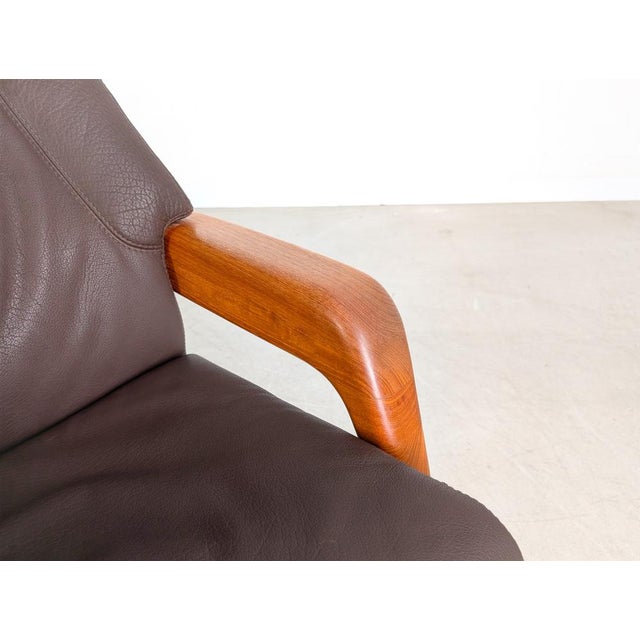 Set of Lounge Chair in Leather with Ottoman from HS Furniture For Sale - Image 6 of 15