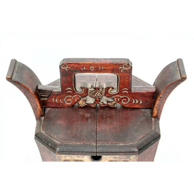 Antique Lacquered Chinese Elm Wood Teapot Container or Caddy For Sale In New York - Image 6 of 9
