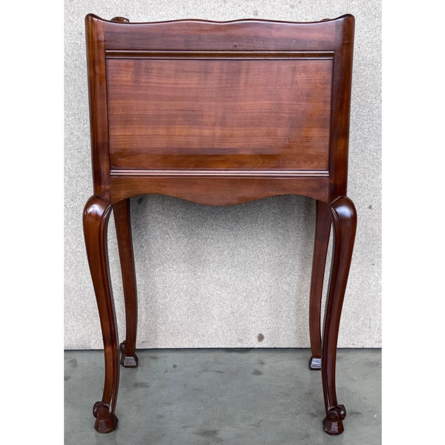 Late 19th Century Louis XV Style French Darkness Oak Nightstands with Claw Finish Legs, A Pair For Sale - Image 4 of 18