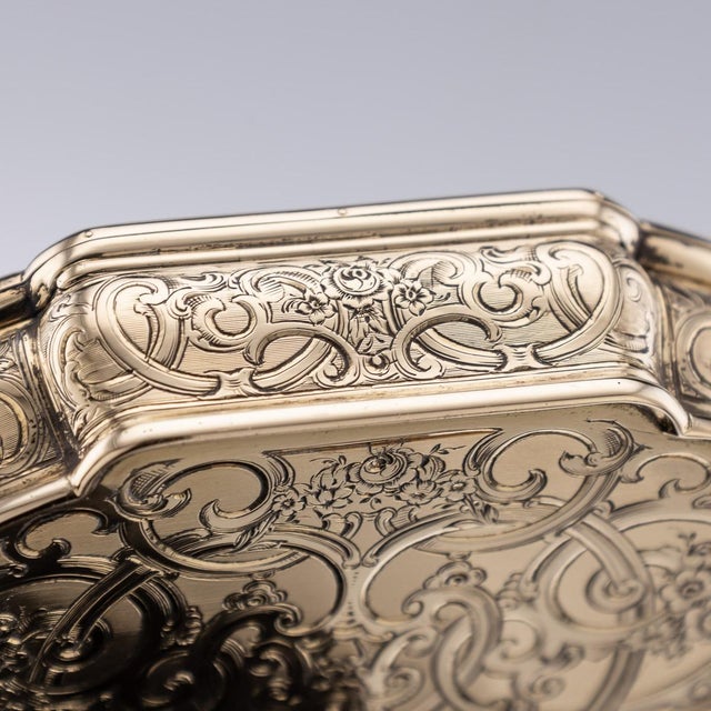 18k Gold Royal Presentation Snuff Box, France, 1850s For Sale - Image 18 of 18