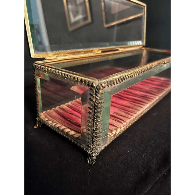 French Glass and Ormolu Jewelry or Bridal Wedding Box For Sale - Image 4 of 10