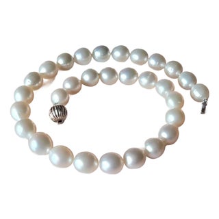 South Sea White Pearl Necklace With 14k Gold Clasp For Sale