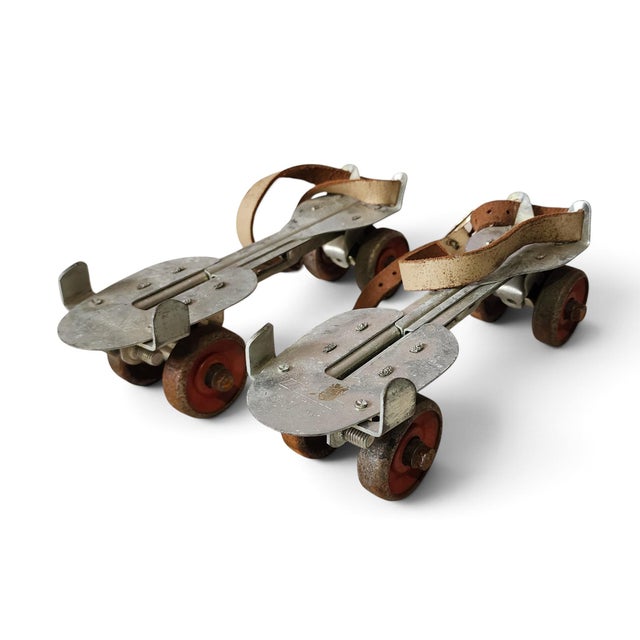 Mid-Century Modern Pair Vintage 1950s Union #5 Adjustable Metal Roller Skates For Sale - Image 3 of 8