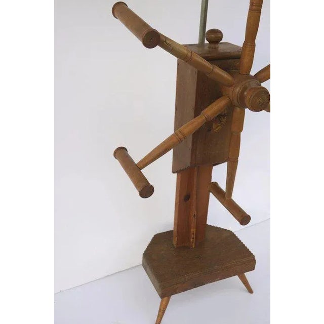 Traditional Early 19th Century Pennsylvania Yarn Winder Floor Lamp Country For Sale - Image 3 of 8