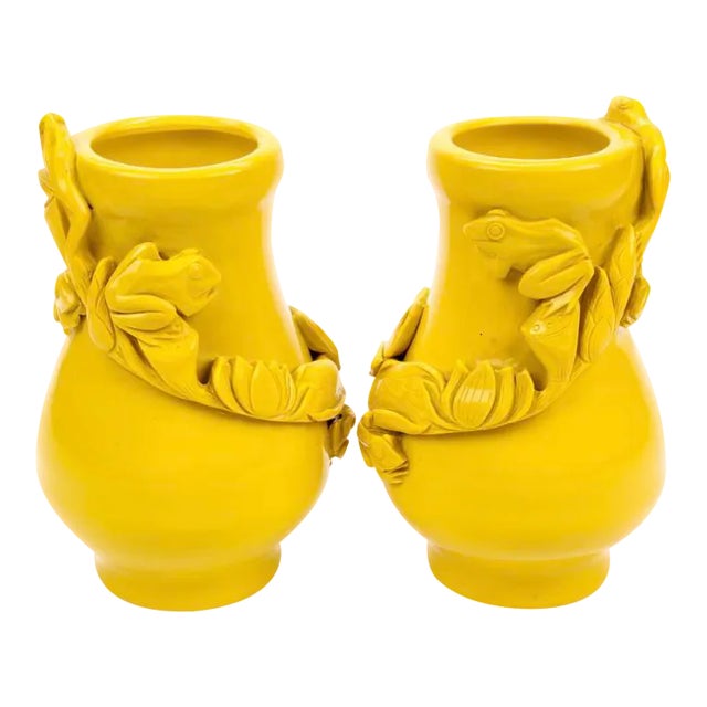 Vintage Yellow Chinese Peking Glass Vases - a Pair For Sale