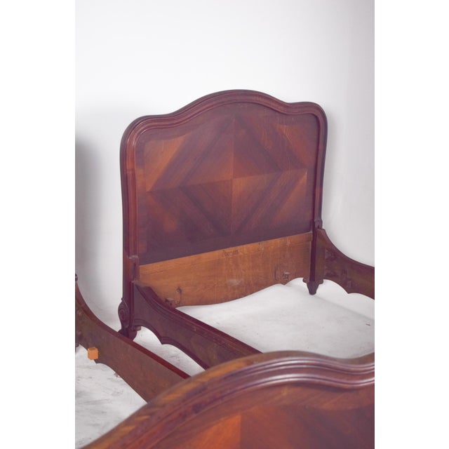 Louis XV Rosewood Veneered Single Beds, 1890, Set of 2 For Sale - Image 4 of 14