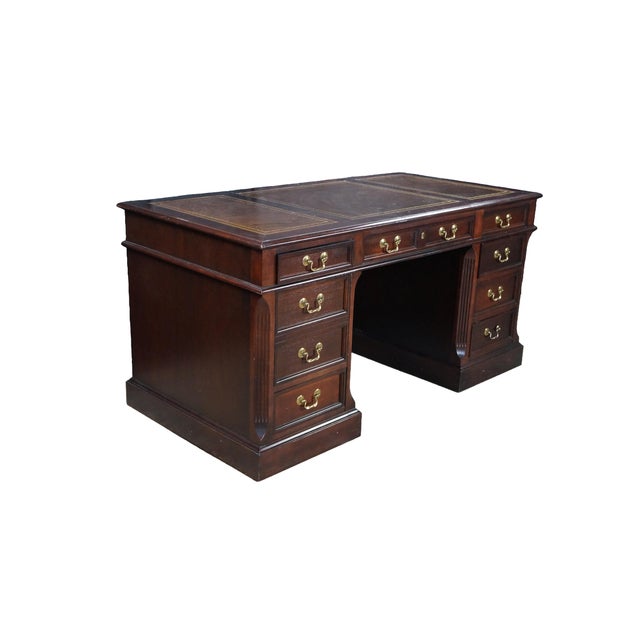 American Vintage Hekman Mahogany Tooled Leather Top Executive Kneehole Office Desk 60" For Sale - Image 3 of 18