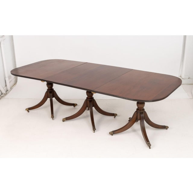 Regency Style Mahogany Extending Dining Table For Sale In New York - Image 6 of 18