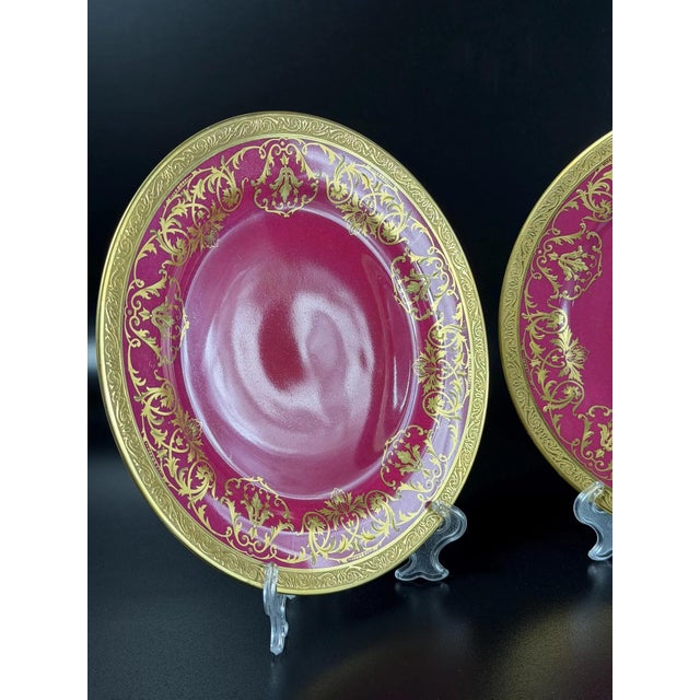 French Crimson & Gilt Porcelain Cabinet Plates from WG Co Limoges, 1890s, Set of 2 For Sale - Image 11 of 17