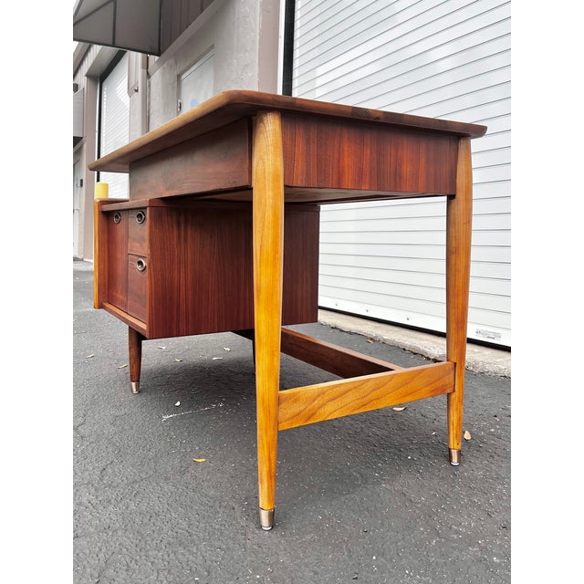Mid Century Modern Writing Desk | by Hooker for Mainline For Sale - Image 9 of 18