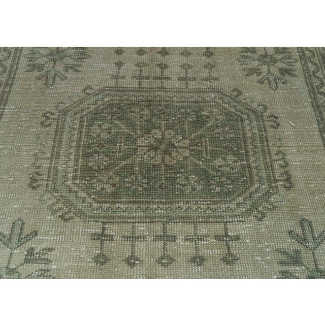 Turkish Vintage Rug 4'8" x 11'6" #20773 For Sale - Image 4 of 8