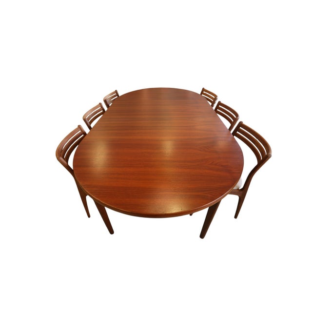 Mid-Century Modern Danish Round Dining Table in Teak with Double Inserts, 1960s For Sale - Image 3 of 18