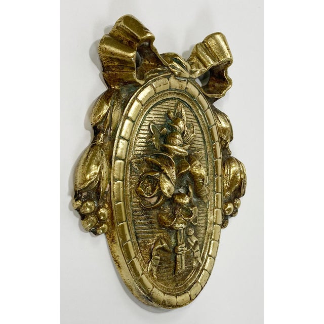 French Provincial Brass Floral Ribbon Door or Wall Embellishment For Sale - Image 3 of 7