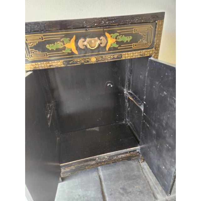 Wood 1950s Chinoiserie Black Lacquer Mop Chinese Cabinet Hand Painted For Sale - Image 7 of 15