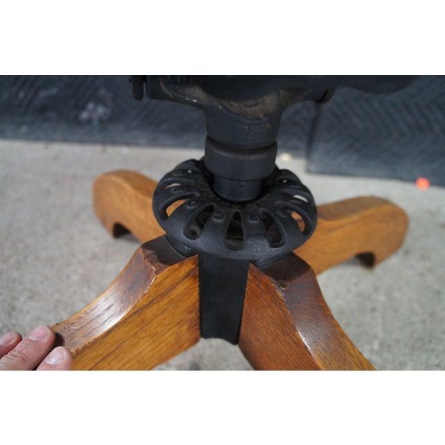 Wood Antique Edwardian Quartersawn Oak Bankers Lawyers Desk Chair Leather Seat Swivel For Sale - Image 7 of 15