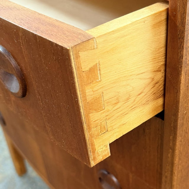 Brown Danish Modern Teak & Oak Four-Drawer Commode, Manner of Kai Kristiansen Circa 1960's Mid Century For Sale - Image 8 of 8