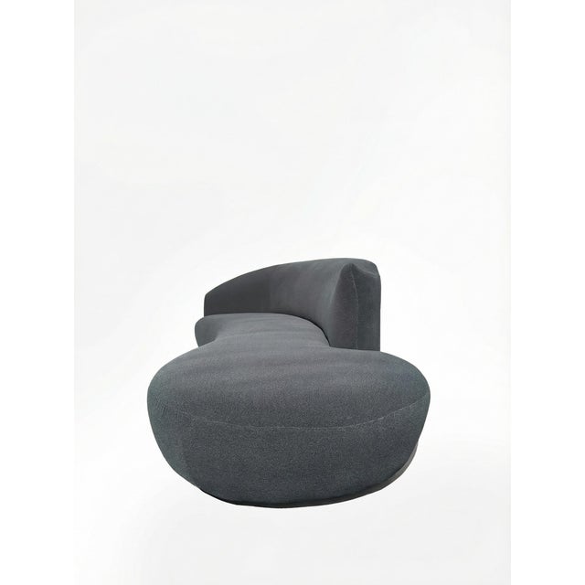 1980s Attributed to Vladimir Kagan Serpentine Navy-Grey Sofa for Directional For Sale - Image 4 of 4