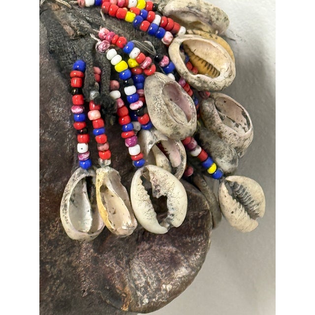 Cameroon Grassfields Bamileke Beaded Standing Figures, Pair For Sale - Image 9 of 12
