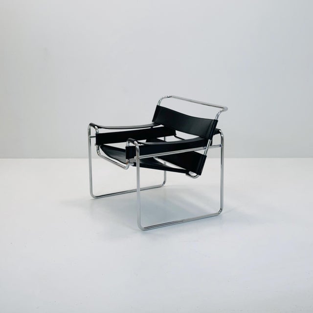 The Wassily Style B3 Chair, originally designed by Marcel Breuer in 1925, is an iconic piece of modernist furniture. This...