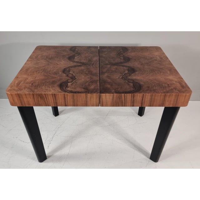 Art Deco Dining Table in Walnut, 1960s, in Flawless conditions. Designed 1960 to 1969