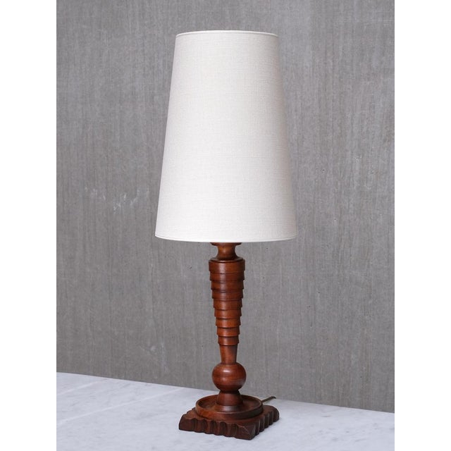 Wood French Art Deco Tall Sculptural Table Lamp in Turned Oak with Ivory Shade, 1920s For Sale - Image 7 of 13