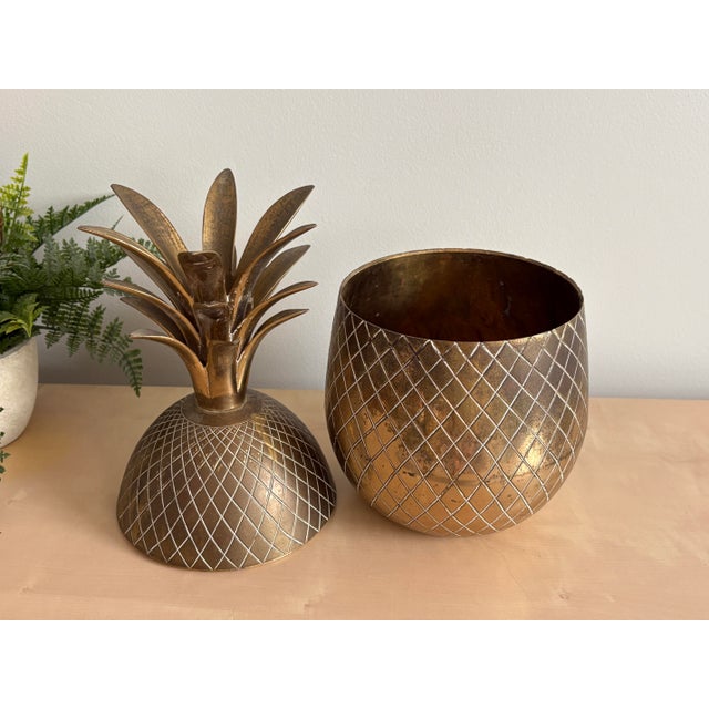 Metal Mid 20th Century Hollywood Regency Brass Lidded Pineapple Ice Bucket For Sale - Image 7 of 10